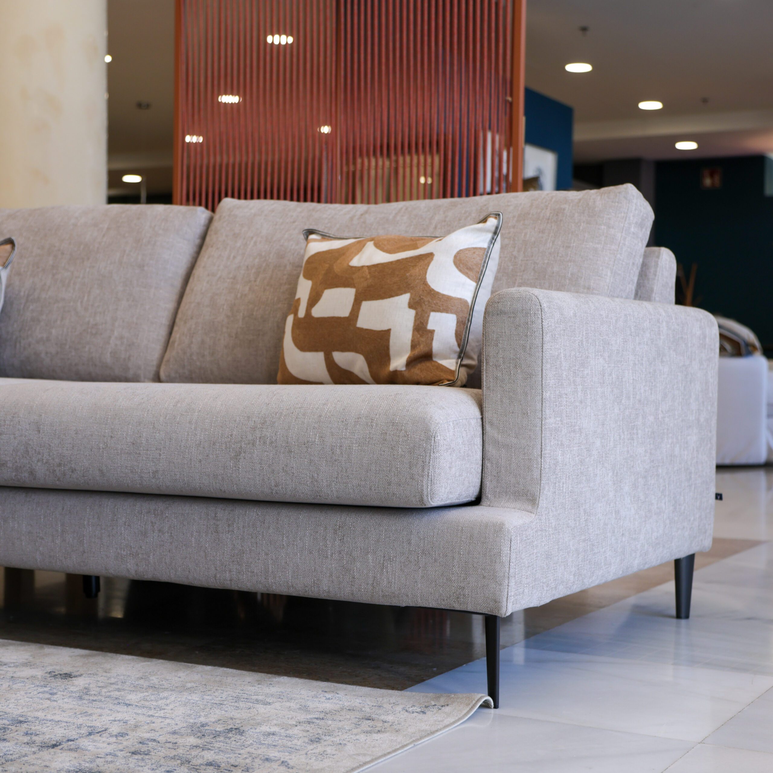 SOFA ATEMPORAL EN MAGO MODERN LIVING